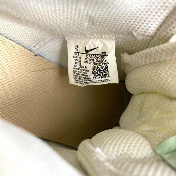 Nike Blazer 7Y Womens 8.5 Mid 77 White Pink Swoosh high top DA4086-106 - Picture 2 of 7